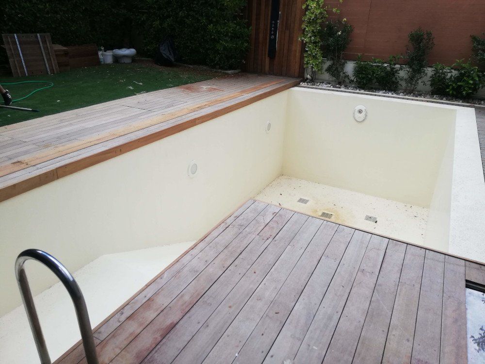 Βερνίκωμα - Χρωματισμός Ντεκ