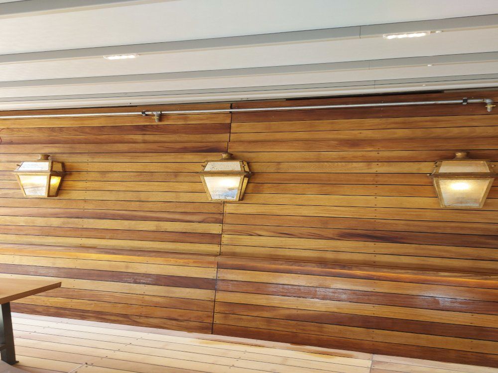 Βερνίκωμα - Χρωματισμός Ντεκ